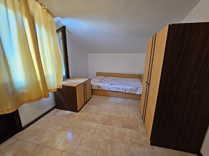 Image No.5-3 Bed Property for sale