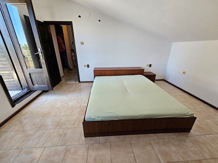 Image No.6-3 Bed Property for sale