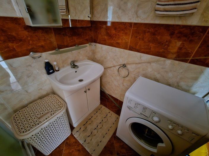 Image No.4-2 Bed Property for sale