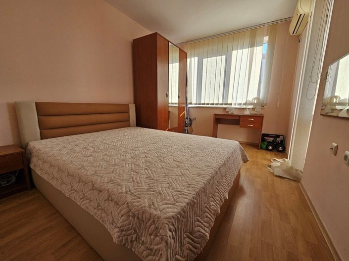 Image No.5-2 Bed Property for sale