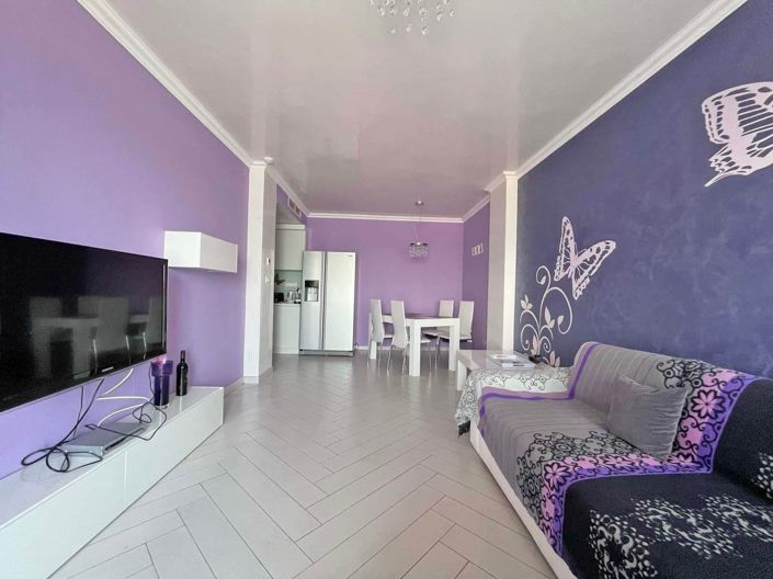 Image No.9-2 Bed Property for sale