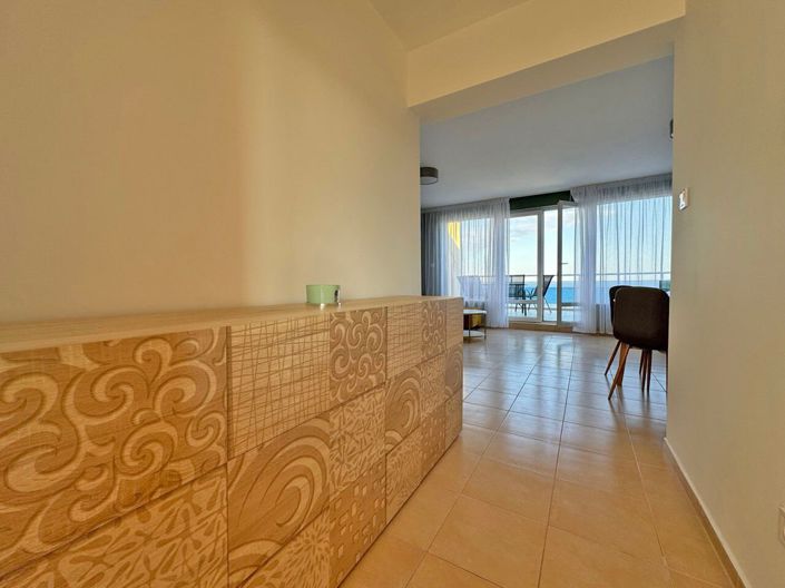 Image No.10-1 Bed Property for sale