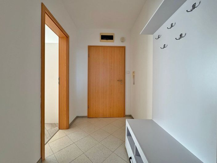 Image No.5-1 Bed Property for sale