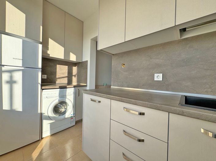 Image No.8-1 Bed Property for sale