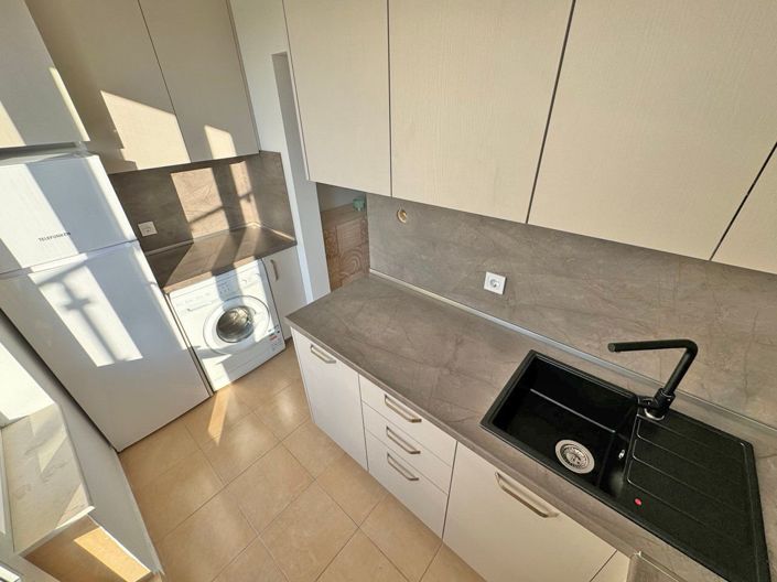 Image No.9-1 Bed Property for sale