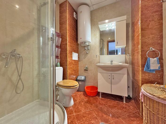 Image No.8-1 Bed Property for sale