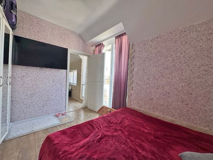 Image No.3-1 Bed Property for sale