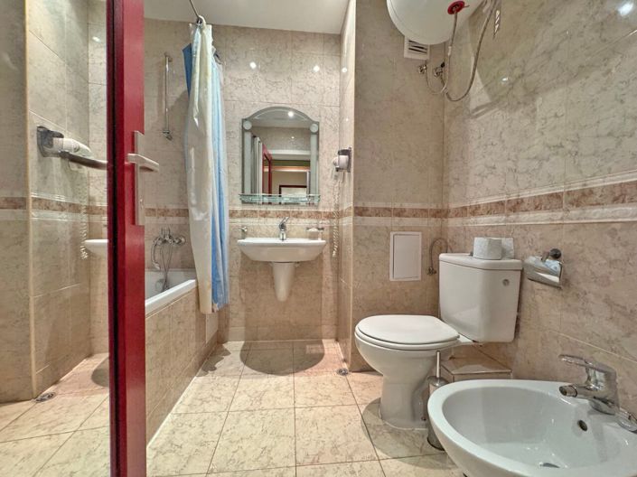 Image No.4-1 Bed Property for sale