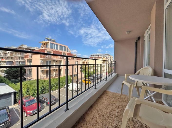 Image No.10-1 Bed Property for sale