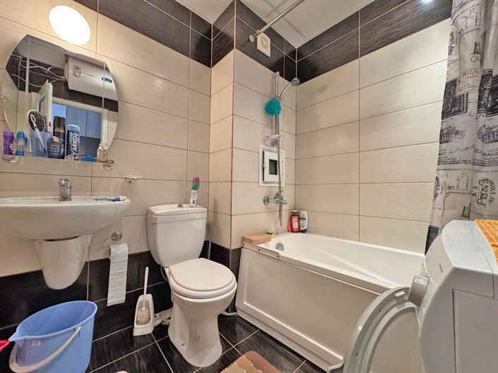 Image No.7-1 Bed Property for sale