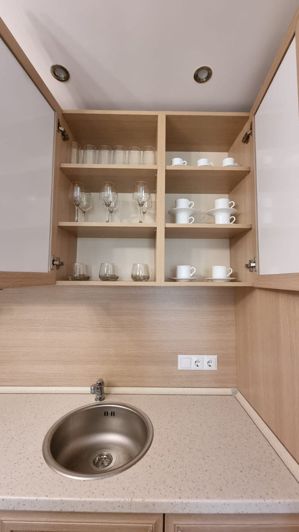 Image No.10-1 Bed Property for sale