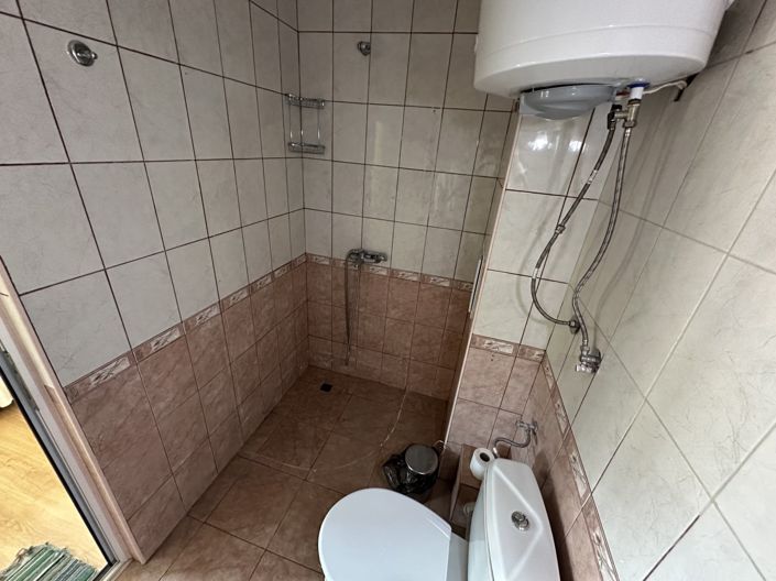 Image No.9-1 Bed Property for sale