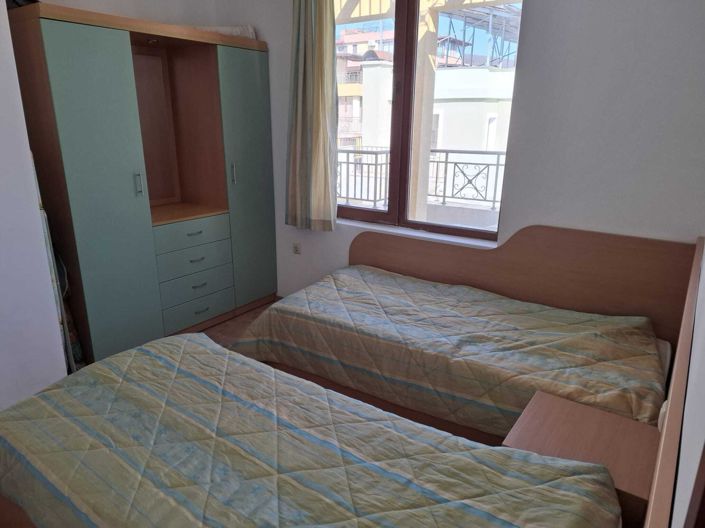 Image No.10-2 Bed Property for sale