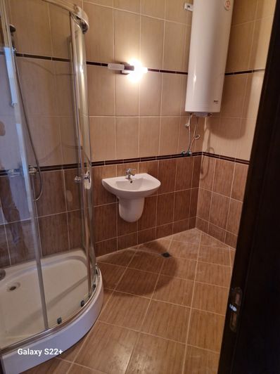 Image No.10-2 Bed Property for sale