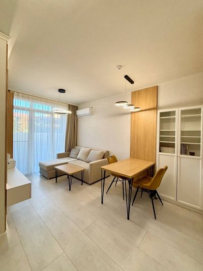 Image No.10-2 Bed Property for sale