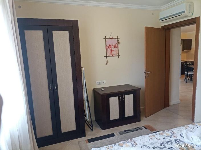 Image No.10-2 Bed Property for sale