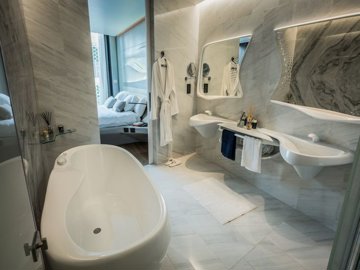 the-opus-by-omniyat-show-residence-1