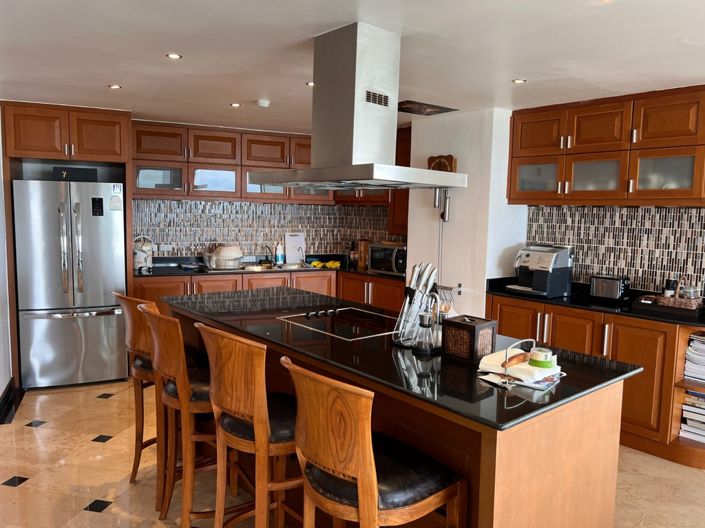 Image No.7-3 Bed Property for sale