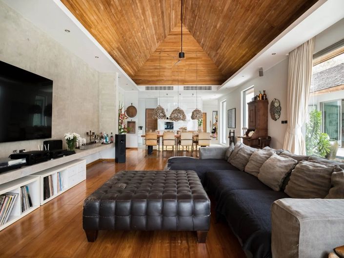 Image No.3-5 Bed Property for sale