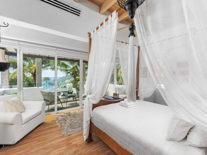 Image No.4-8 Bed Property for sale