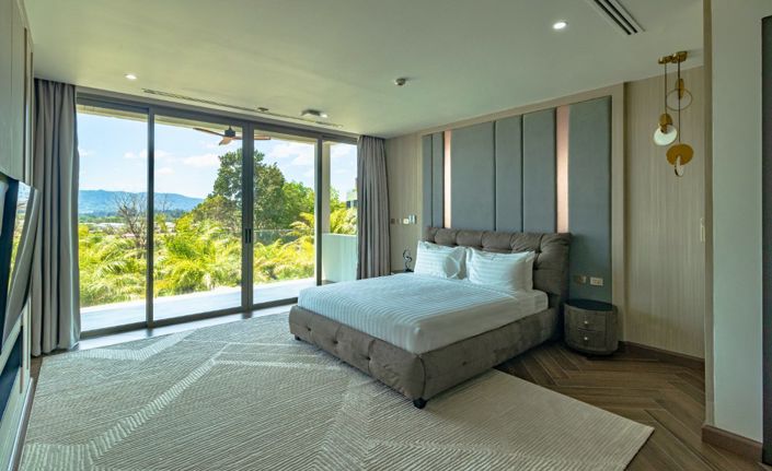 Image No.7-5 Bed Property for sale