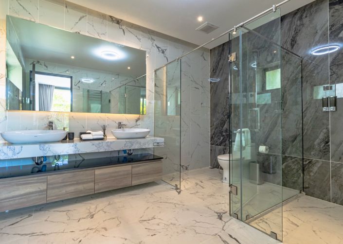 Image No.8-5 Bed Property for sale