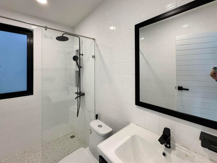 Image No.2-4 Bed Property for sale