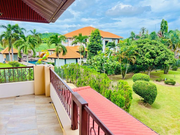 Image No.4-4 Bed Property for sale