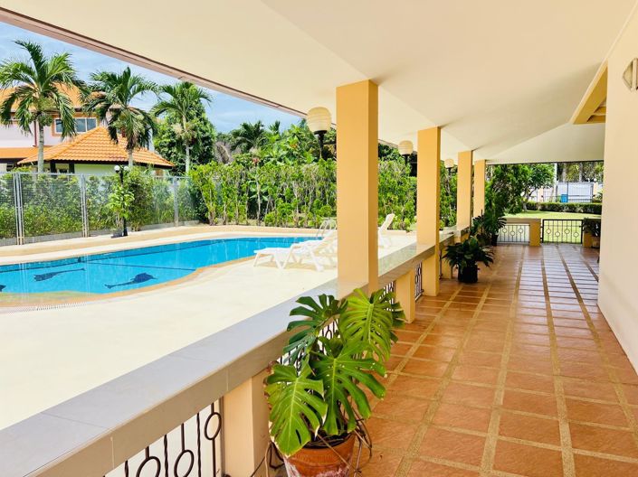 Image No.5-4 Bed Property for sale