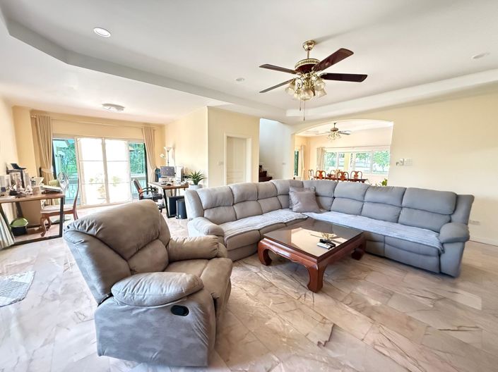 Image No.6-4 Bed Property for sale