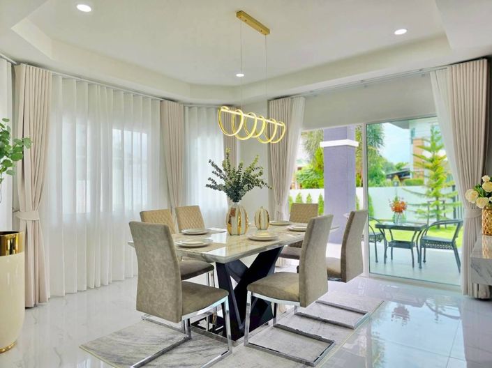 Image No.9-4 Bed Property for sale