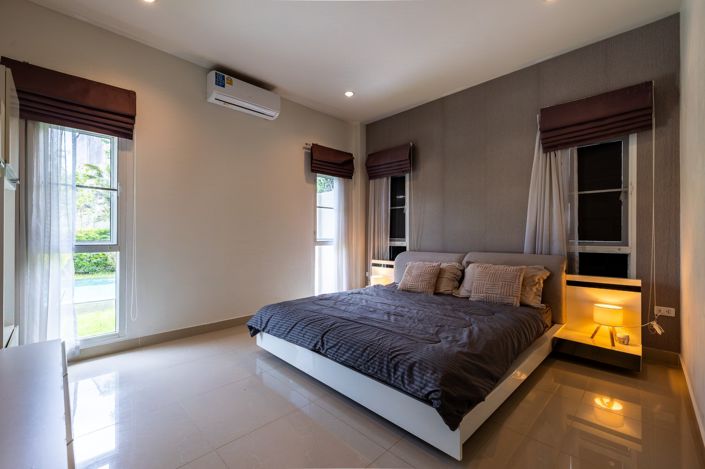 Image No.8-3 Bed Property for sale