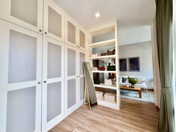 Image No.10-4 Bed Property for sale