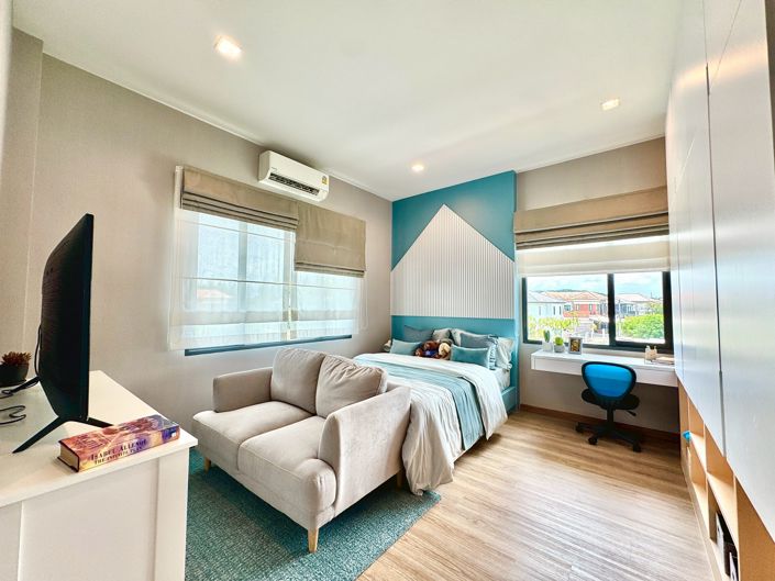 Image No.5-4 Bed Property for sale