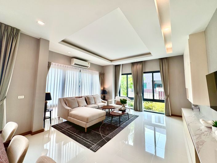 Image No.9-4 Bed Property for sale