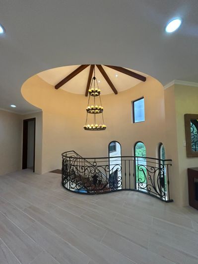 Image No.9-5 Bed Property for sale