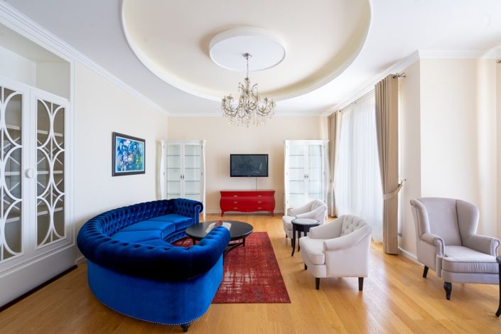 Image No.2-4 Bed Property for sale