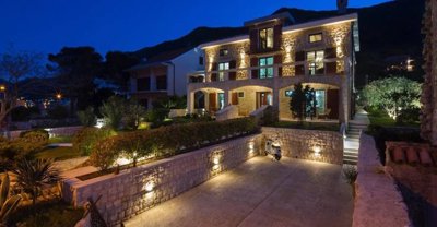 refurbished-stone-villa-with-pool-for-sale-in