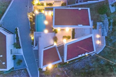 modern-villa-with-pool-for-sale-in-kotor-mont