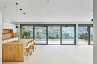 villa-with-swimming-pool-for-sale-in-kotor