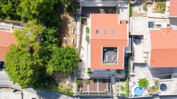 Image No.3-6 Bed Property for sale