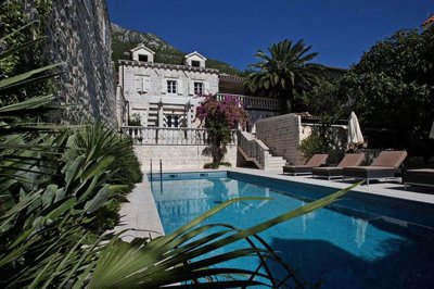 renovated-old-stone-villa-in-perast-montenegr