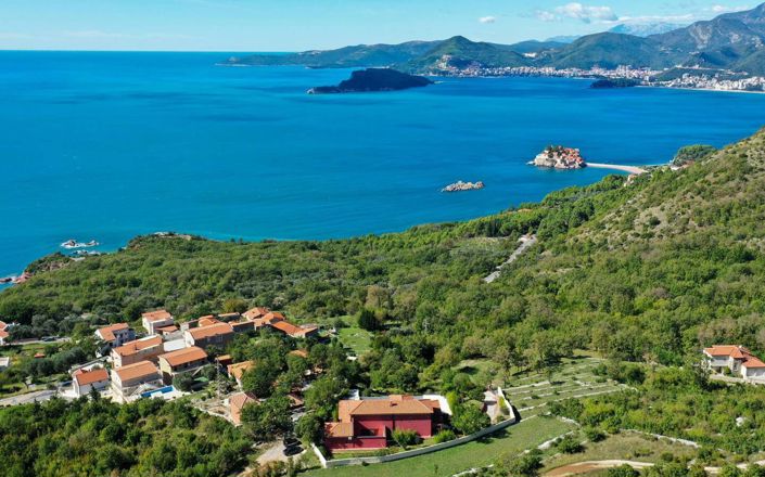 Image No.3-5 Bed Property for sale