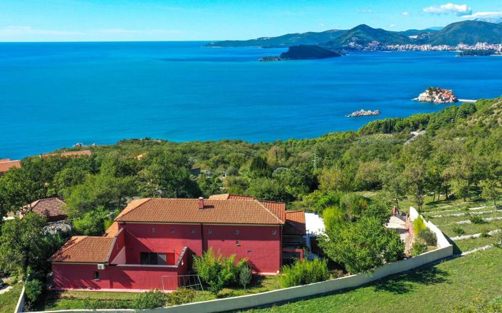 Image No.5-5 Bed Property for sale