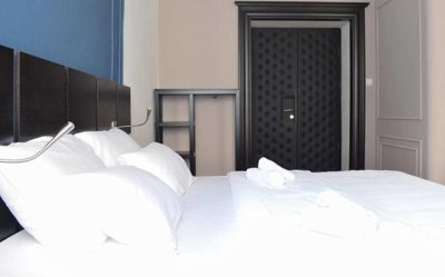 commercial-placemini-hotel-for-sale-in-the-he