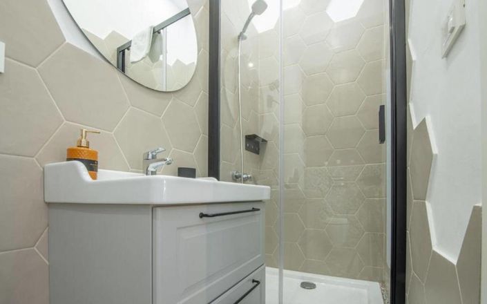 Image No.8-Propriété de 9 chambres à vendre à Stari Grad