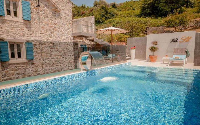 Image No.2-Propriété de 3 chambres à vendre à Tivat