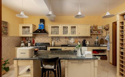 villa-for-sale-in-kotor-14