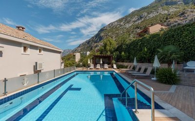 villa-for-sale-in-kotor-9