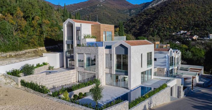 Image No.3-3 Bed Property for sale